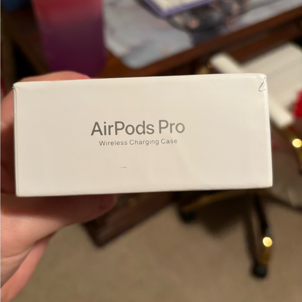 Air Pods Pro charging case (no AirPods)